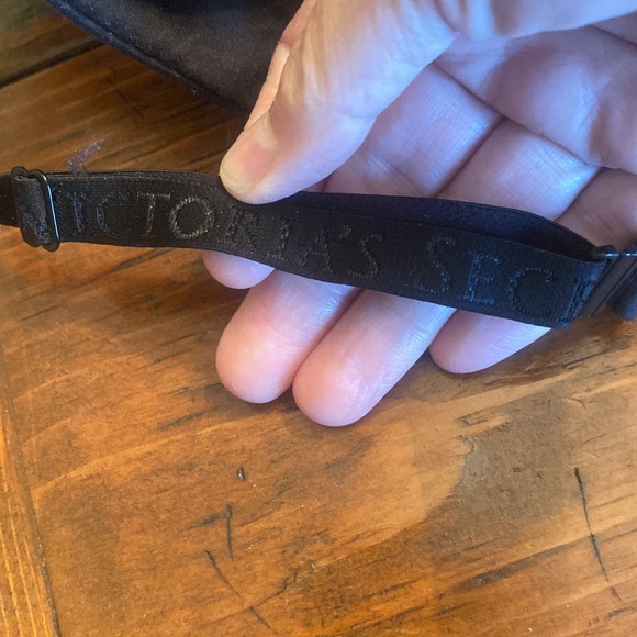 Victoria’s Secret body by Victoria lined perfect coverage bra - Picture 3 of 3